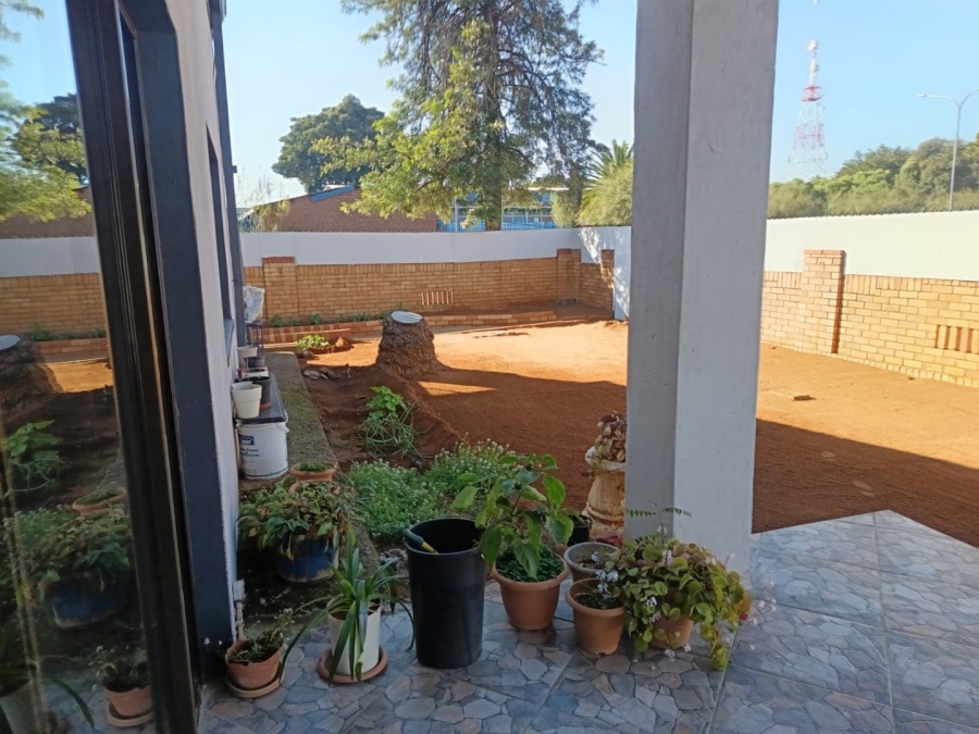 4 Bedroom Property for Sale in Kimberley North Northern Cape